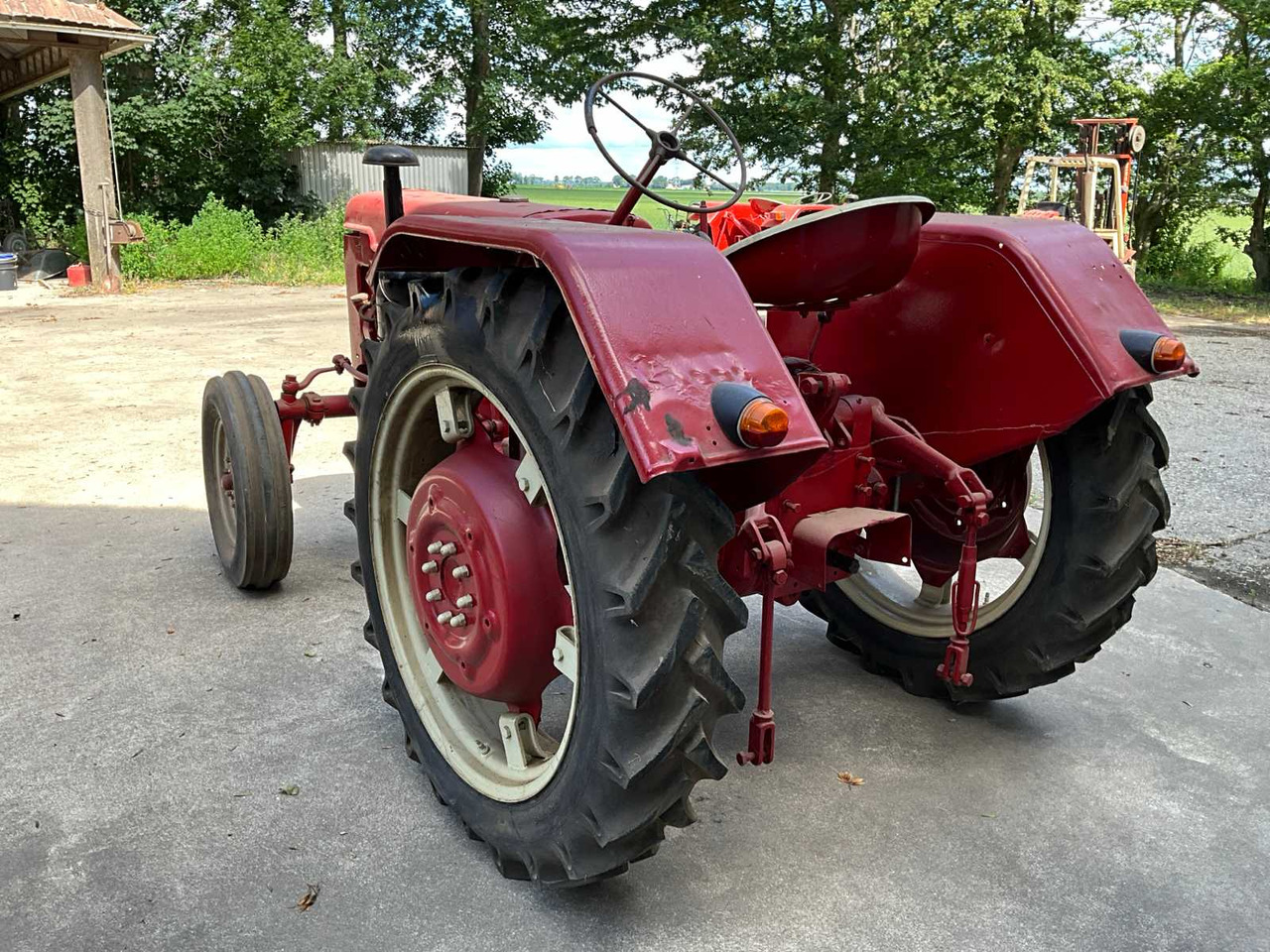 Farmall DGD-4 - טרקטור חקלאי: תמונה 4 Farmall DGD-4 - טרקטור חקלאי: תמונה 4