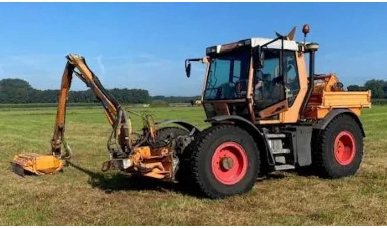 Fendt 1998 FENDT XYLON 524 ALL-WHEEL DRIVE AGRICULTURAL TRACTOR WITH MULAG FME 500 FLAIL MOWER - טרקטור חקלאי: תמונה 2 Fendt 1998 FENDT XYLON 524 ALL-WHEEL DRIVE AGRICULTURAL TRACTOR WITH MULAG FME 500 FLAIL MOWER - טרקטור חקלאי: תמונה 2