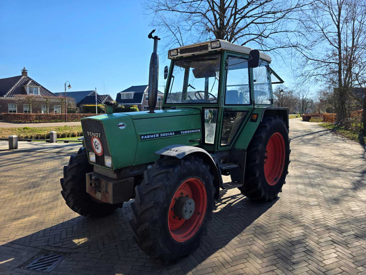 Fendt 305 LSA - טרקטור חקלאי: תמונה 1 Fendt 305 LSA - טרקטור חקלאי: תמונה 1