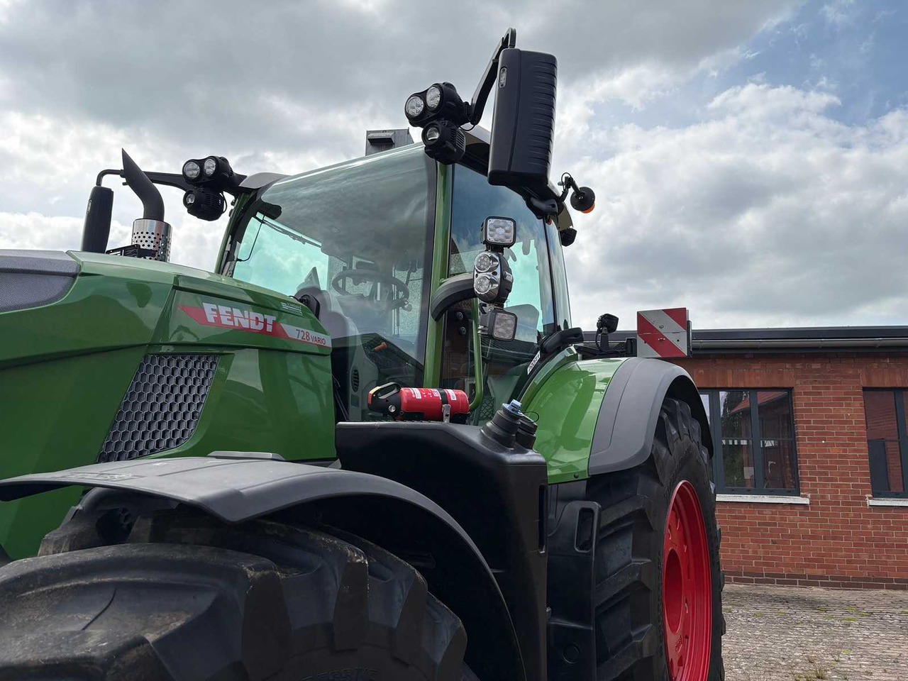 Fendt 728 Vario Gen7 Profi+ Setting2 - טרקטור חקלאי: תמונה 3 Fendt 728 Vario Gen7 Profi+ Setting2 - טרקטור חקלאי: תמונה 3