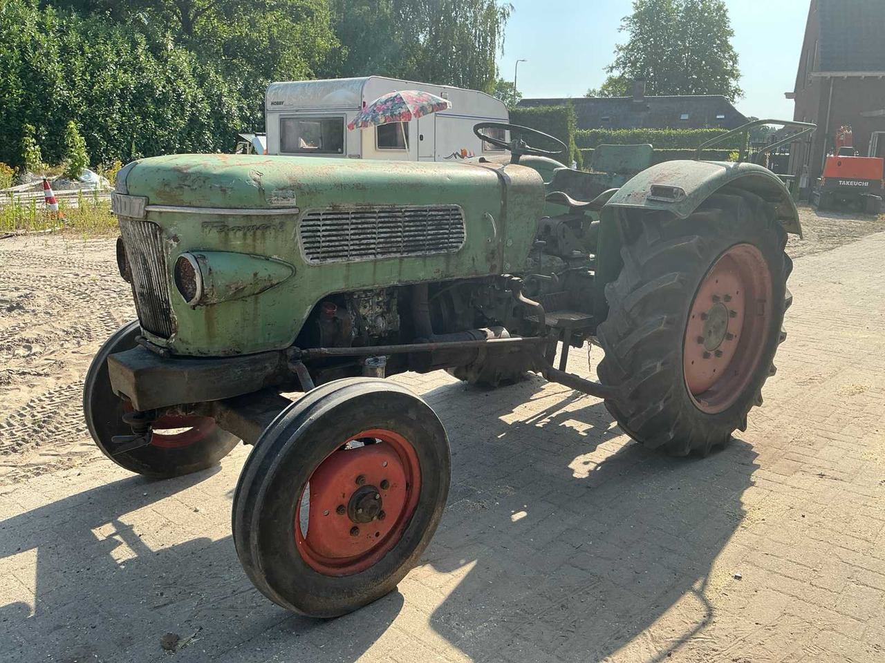 Fendt Farmer 2-FW139/3 - טרקטור חקלאי: תמונה 1 Fendt Farmer 2-FW139/3 - טרקטור חקלאי: תמונה 1