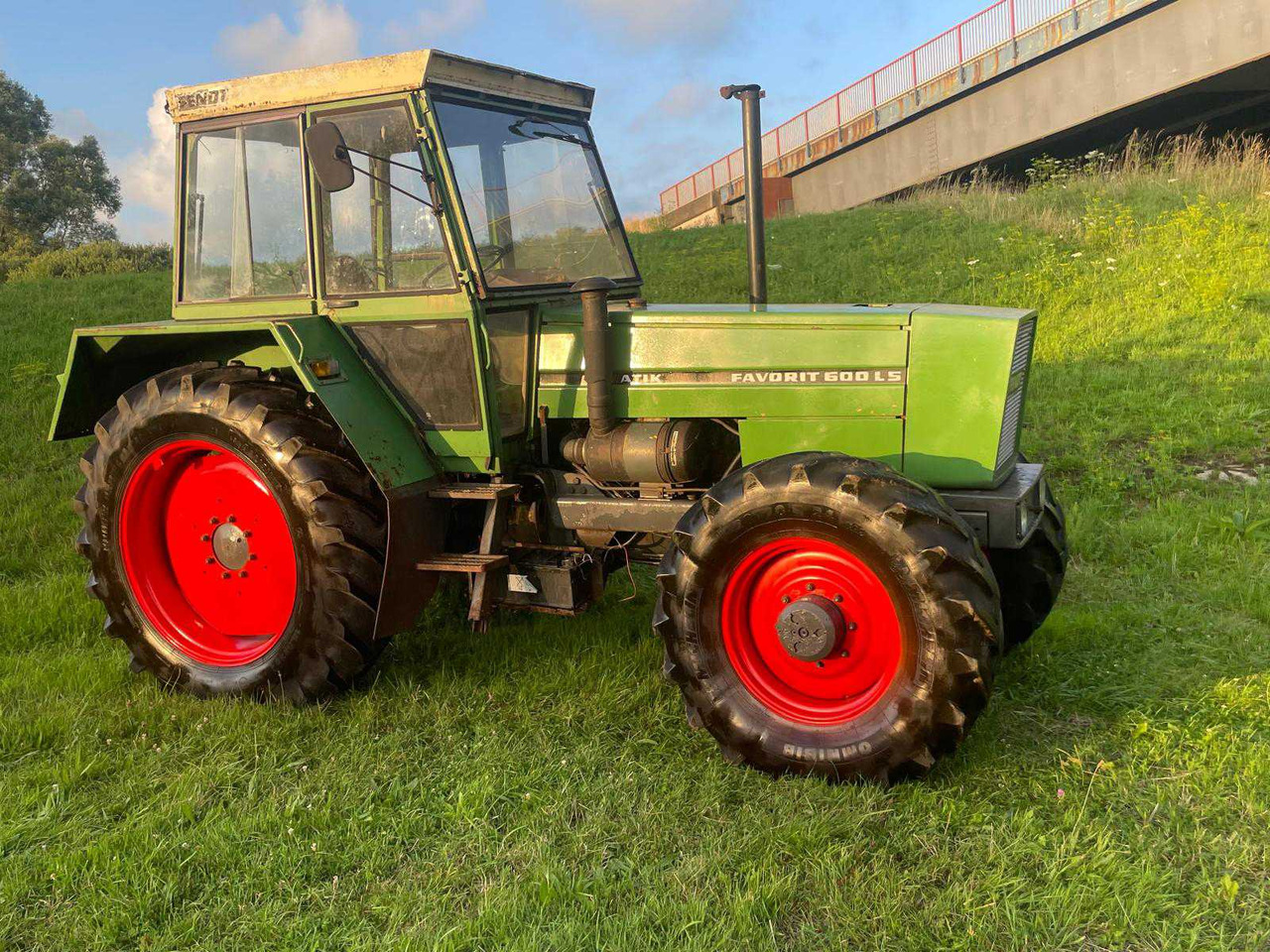 Fendt Favorit 600 LSA - טרקטור חקלאי: תמונה 5 Fendt Favorit 600 LSA - טרקטור חקלאי: תמונה 5