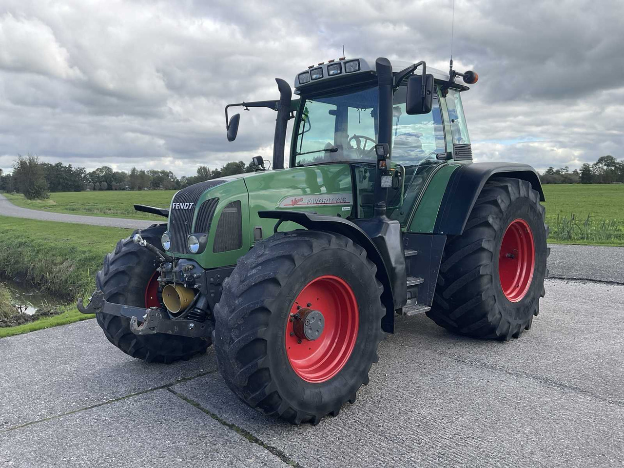 Fendt Vario 716 - טרקטור חקלאי: תמונה 1 Fendt Vario 716 - טרקטור חקלאי: תמונה 1
