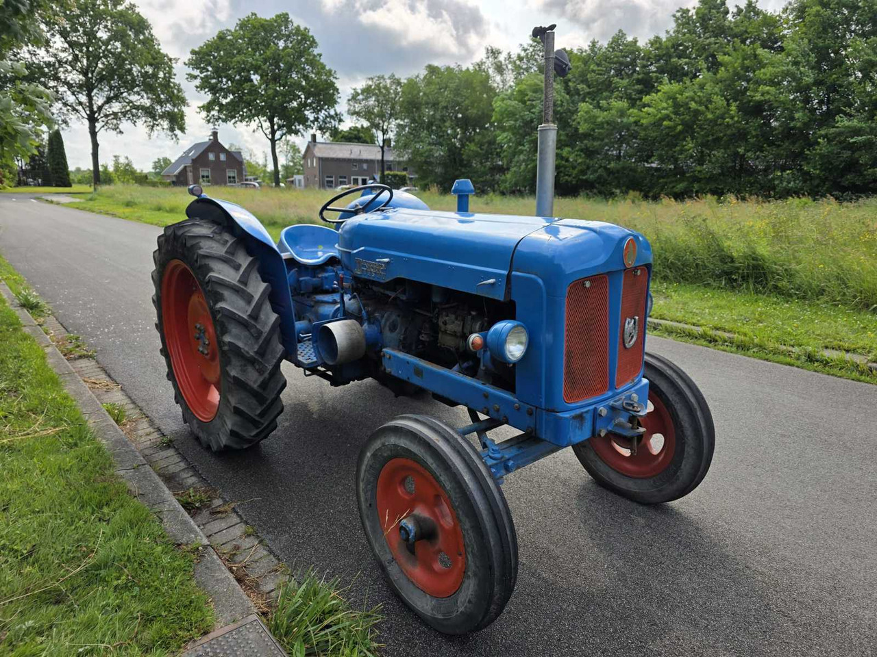 Fordson Major - טרקטור חקלאי: תמונה 4 Fordson Major - טרקטור חקלאי: תמונה 4