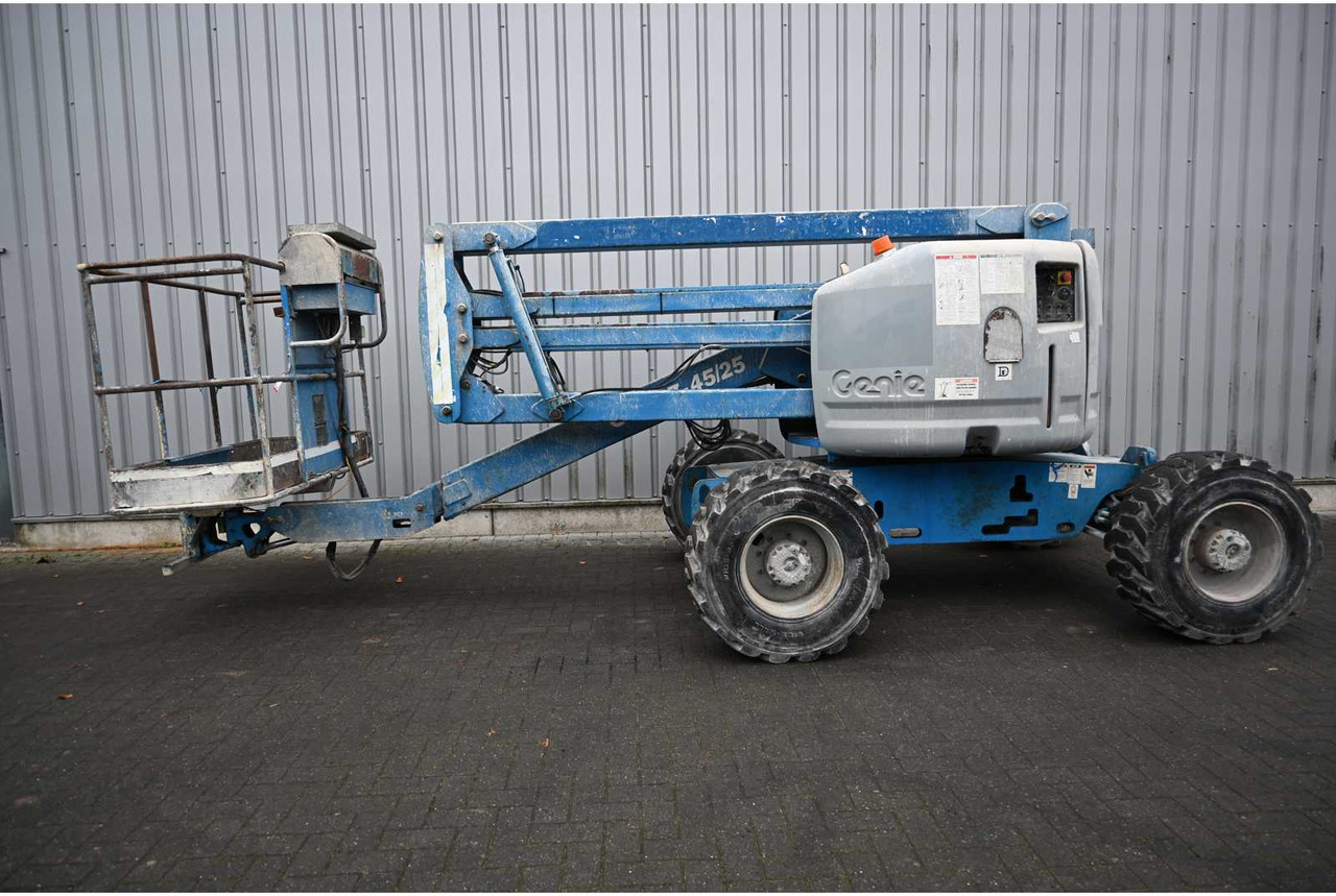 GENIE - 2003 - Z-45/25 - AERIAL PLATFORM - פלטפורמה אווירית: תמונה 1 GENIE - 2003 - Z-45/25 - AERIAL PLATFORM - פלטפורמה אווירית: תמונה 1