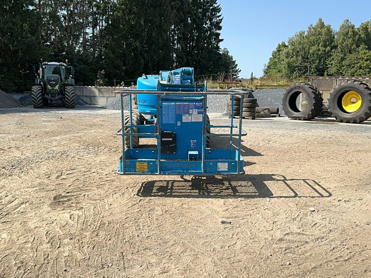 Genie 245/25J - פלטפורמה אווירית: תמונה 2 Genie 245/25J - פלטפורמה אווירית: תמונה 2