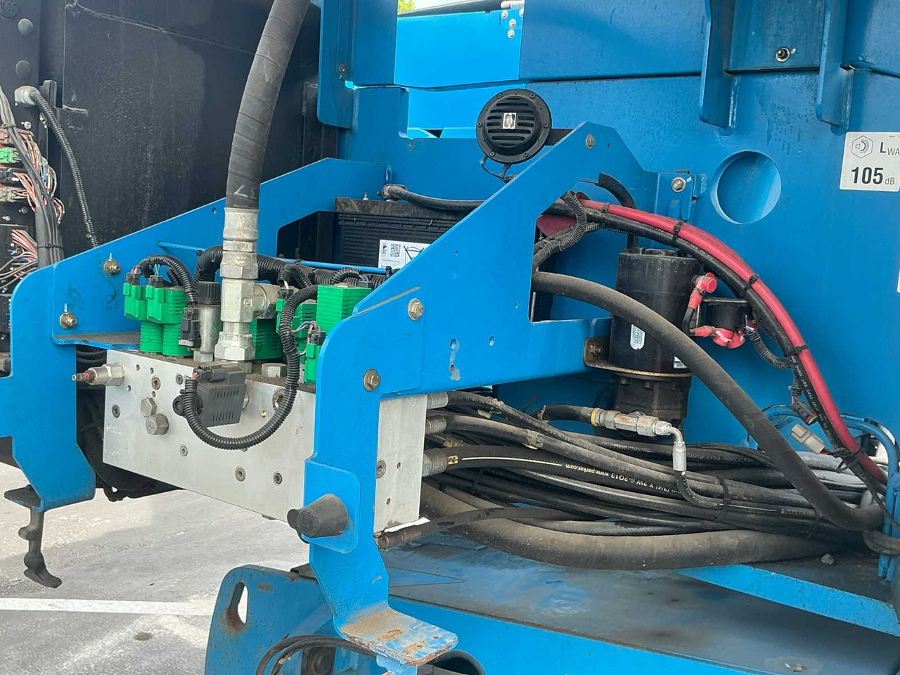 פלטפורמה אווירית Genie S-65: תמונה 20