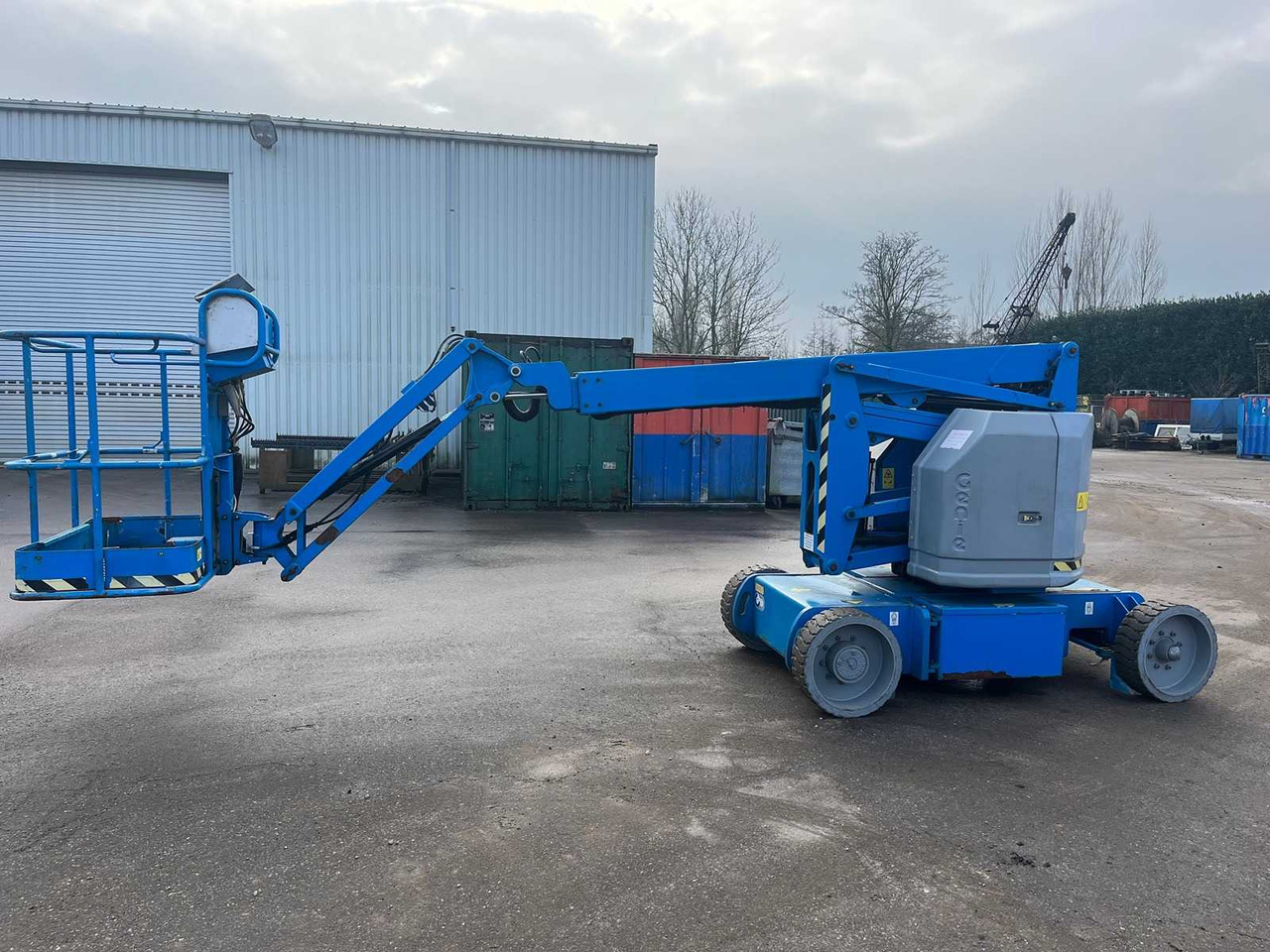 Genie Z34 / 22N - פלטפורמה אווירית: תמונה 4 Genie Z34 / 22N - פלטפורמה אווירית: תמונה 4