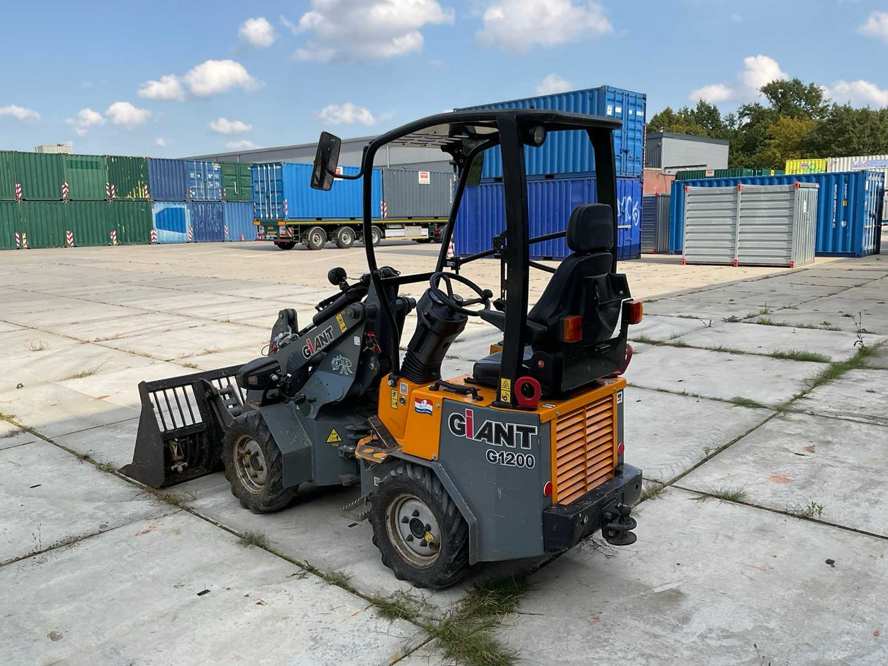 Giant G1200 - מעמיס גלגלים: תמונה 4 Giant G1200 - מעמיס גלגלים: תמונה 4