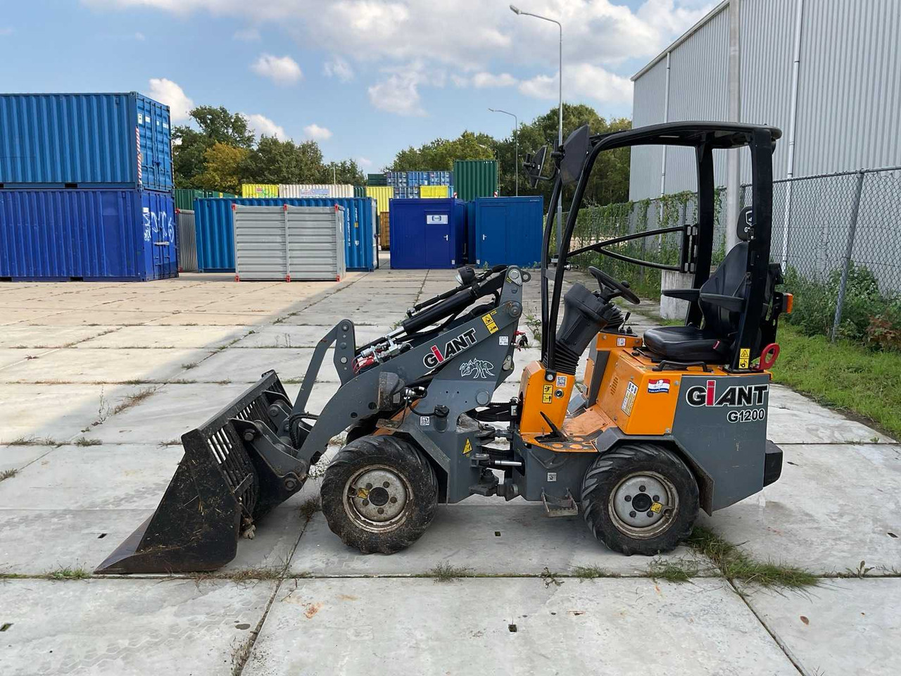 Giant G1200 - מעמיס גלגלים: תמונה 3 Giant G1200 - מעמיס גלגלים: תמונה 3