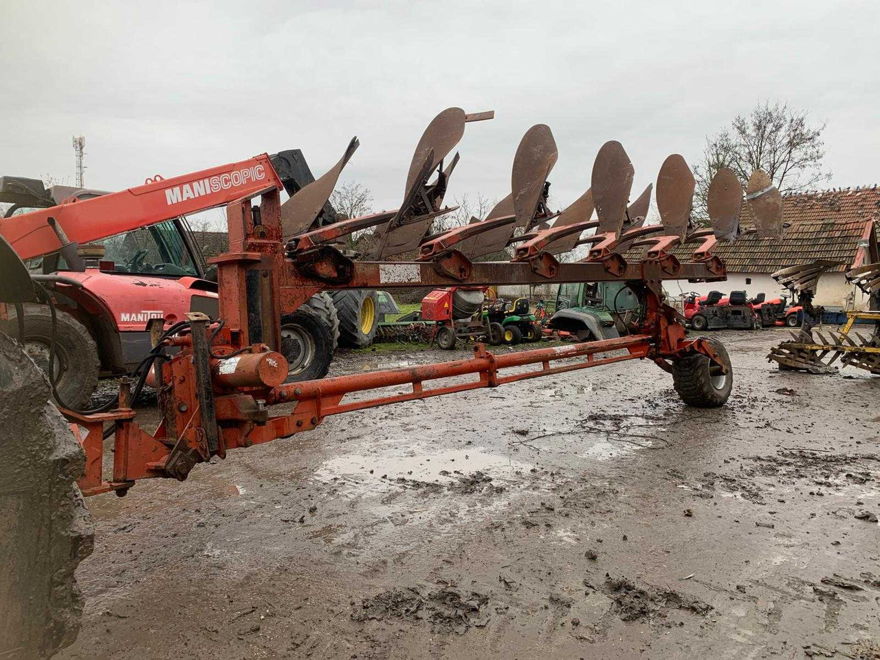 Gregoire Besson - מחרשה: תמונה 4 Gregoire Besson - מחרשה: תמונה 4