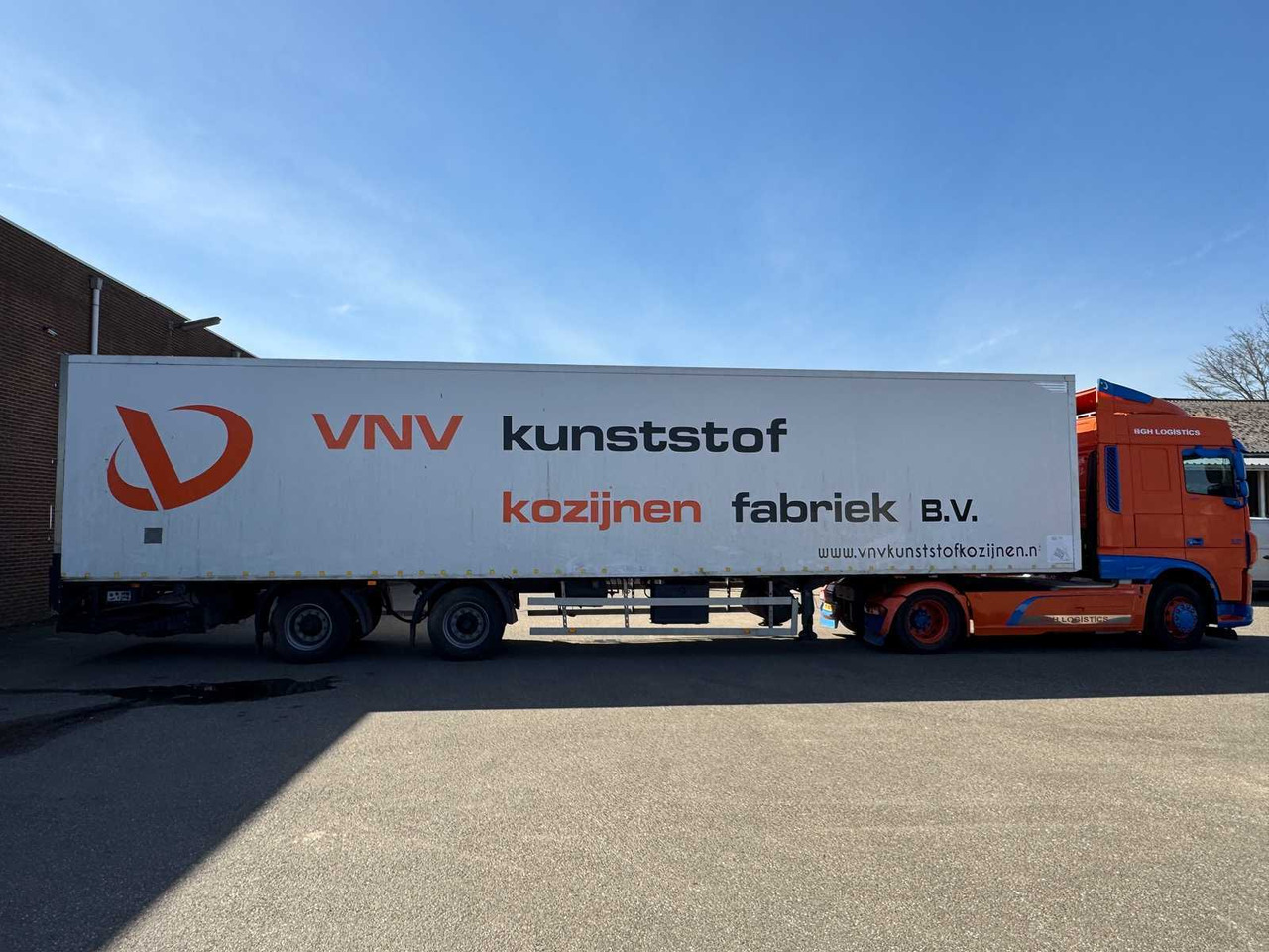 H.T.F. - 2001 - SEMI-TRAILER WITH CLOSED INSULATED BODY WITH STEERED REAR AXLE, AMA TAIL LIFT 14 METERS OG-12-ZV - סמיטריילר: תמונה 2 H.T.F. - 2001 - SEMI-TRAILER WITH CLOSED INSULATED BODY WITH STEERED REAR AXLE, AMA TAIL LIFT 14 METERS OG-12-ZV - סמיטריילר: תמונה 2