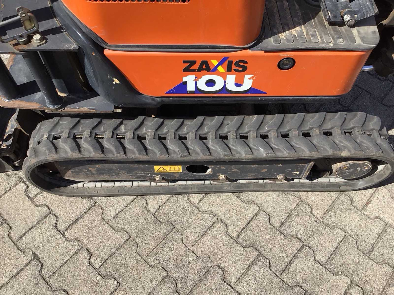 HITACHI ZX10U-6 - מיני מחפר: תמונה 3 HITACHI ZX10U-6 - מיני מחפר: תמונה 3