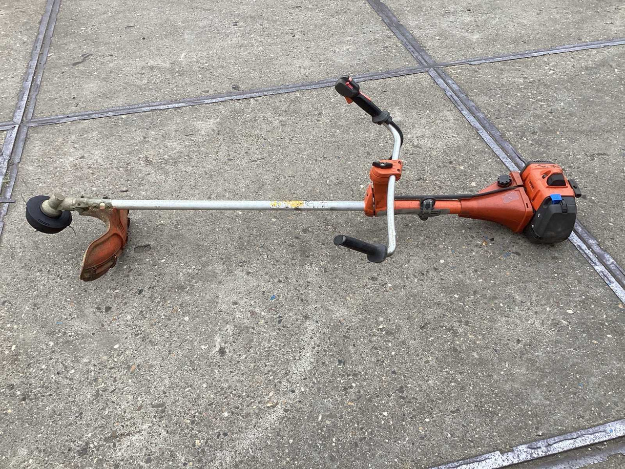 HUSQVARNA 545 RX - גוזם עשבים ליערות: תמונה 1 HUSQVARNA 545 RX - גוזם עשבים ליערות: תמונה 1