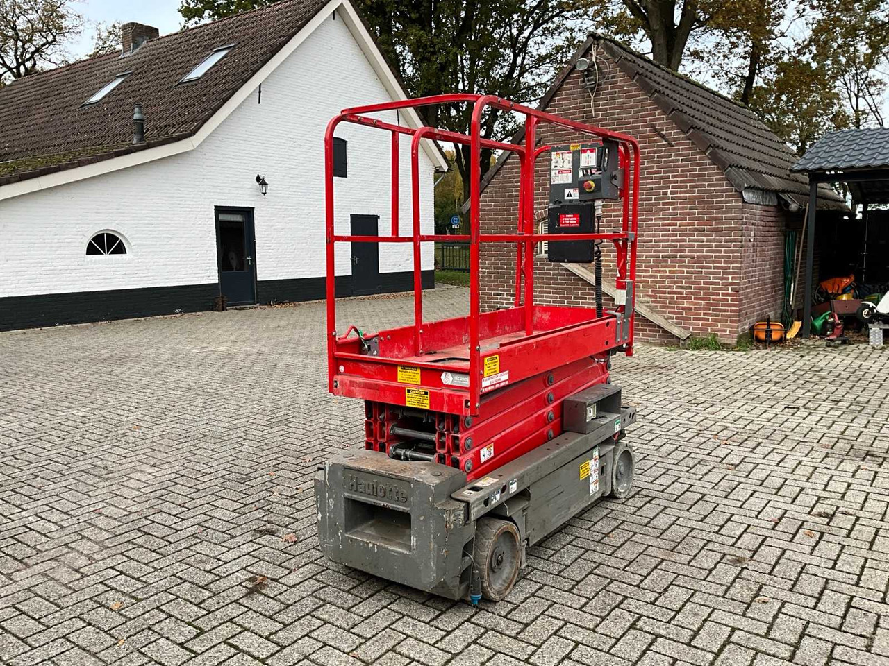 Haulotte Scissors - פלטפורמה אווירית: תמונה 5 Haulotte Scissors - פלטפורמה אווירית: תמונה 5