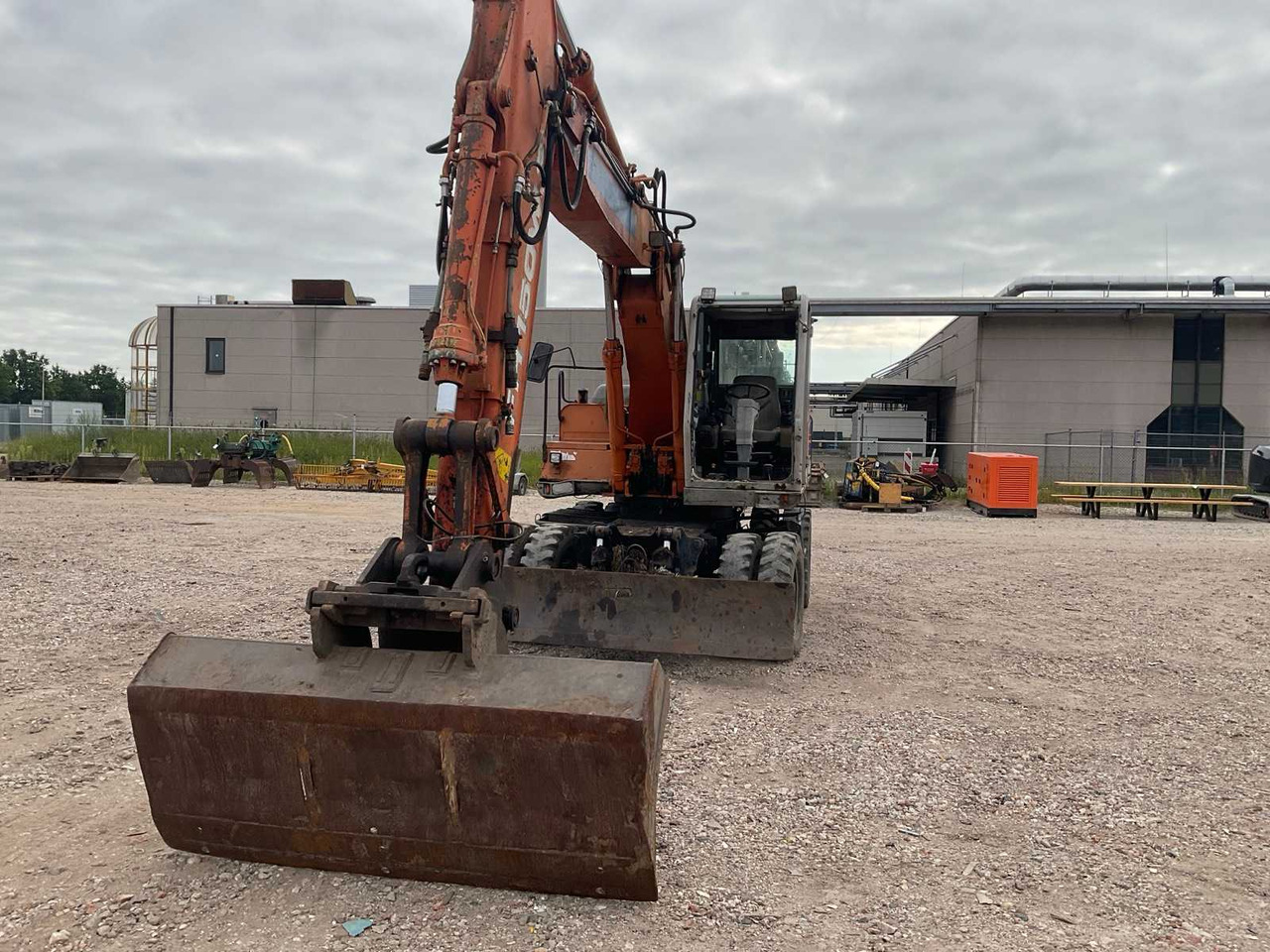 Hitachi FH 150W.3 - עגורן נייד: תמונה 3 Hitachi FH 150W.3 - עגורן נייד: תמונה 3