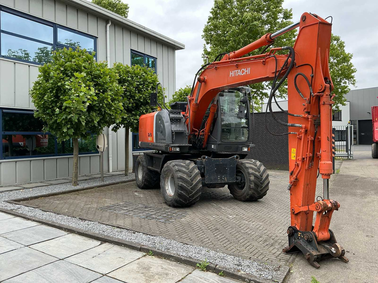 Hitachi ZX140W-3 - מחפר גלגלים: תמונה 3 Hitachi ZX140W-3 - מחפר גלגלים: תמונה 3