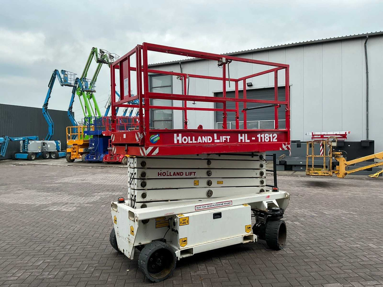 Holland lift HL-11812 - פלטפורמה אווירית: תמונה 4 Holland lift HL-11812 - פלטפורמה אווירית: תמונה 4