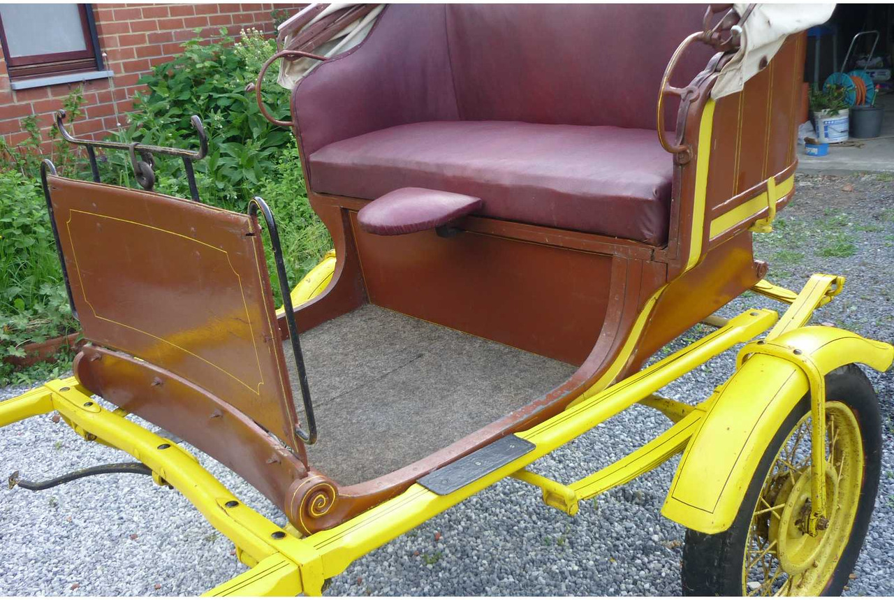 Horse-drawn carriage of the Kortrijk type - מכונה חקלאית: תמונה 2 Horse-drawn carriage of the Kortrijk type - מכונה חקלאית: תמונה 2