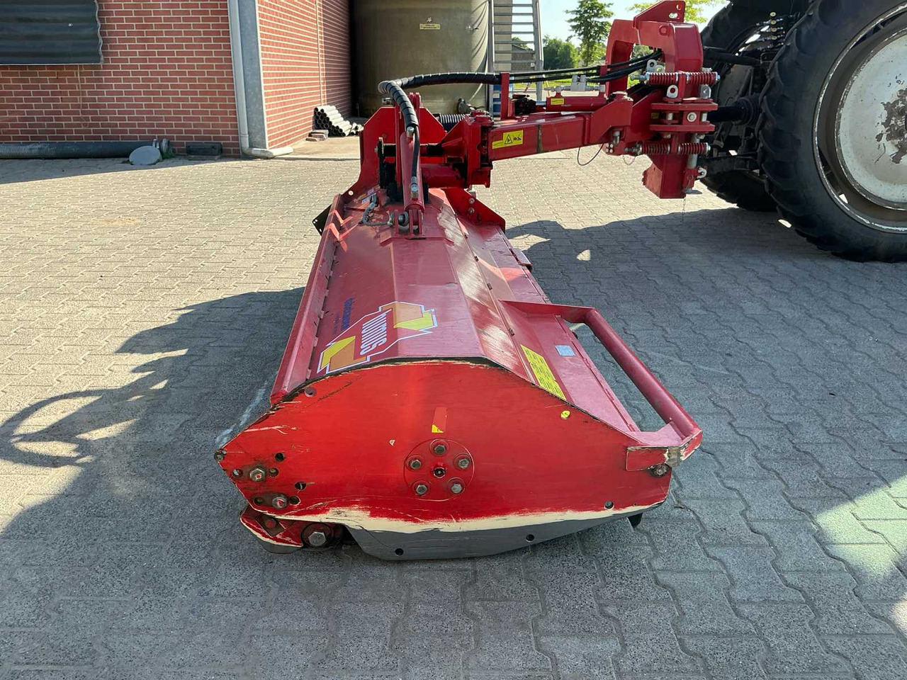 Humus SP 240 - מכסחת שוליים: תמונה 4 Humus SP 240 - מכסחת שוליים: תמונה 4