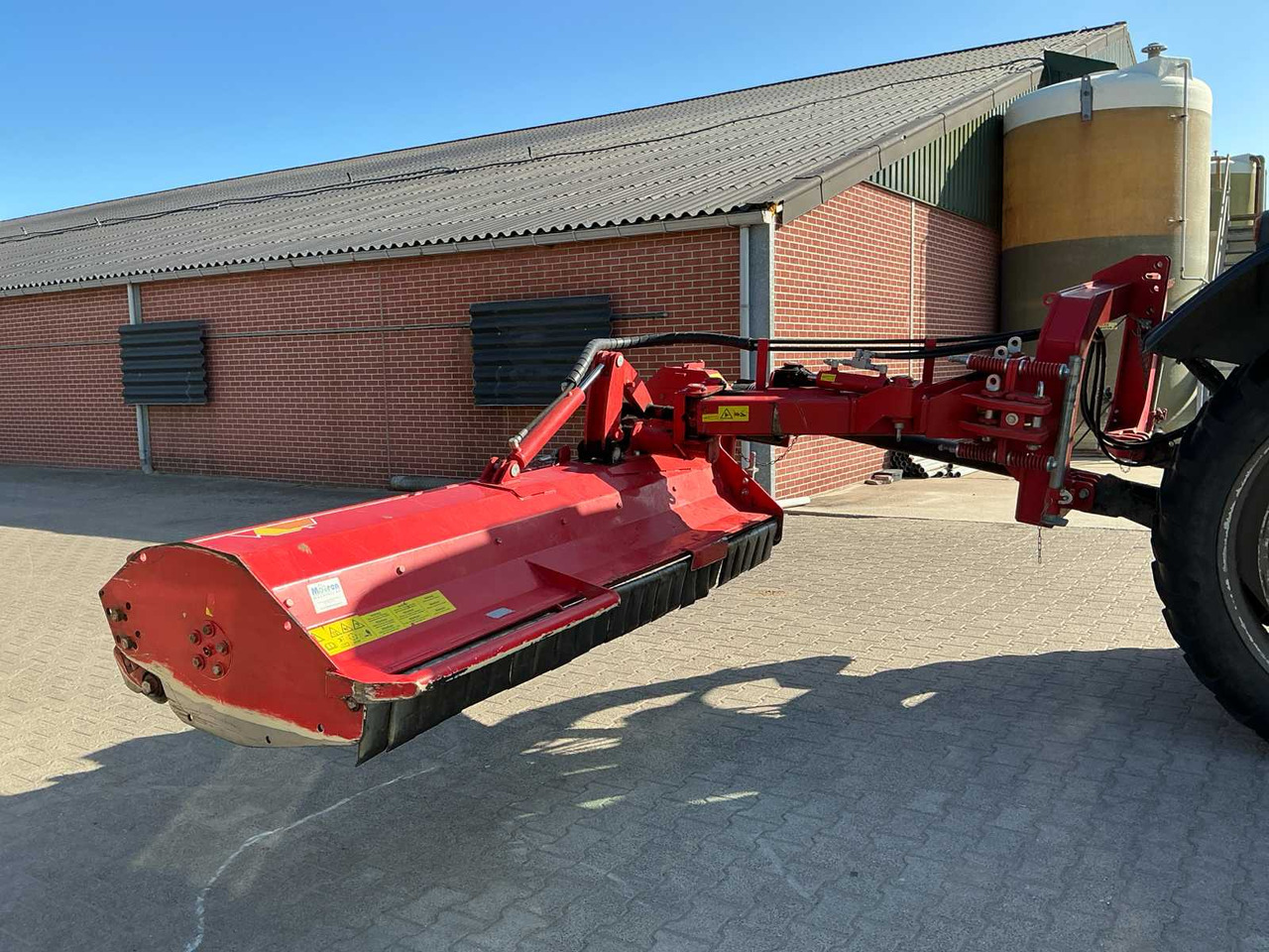 Humus SP 240 - מכסחת שוליים: תמונה 5 Humus SP 240 - מכסחת שוליים: תמונה 5
