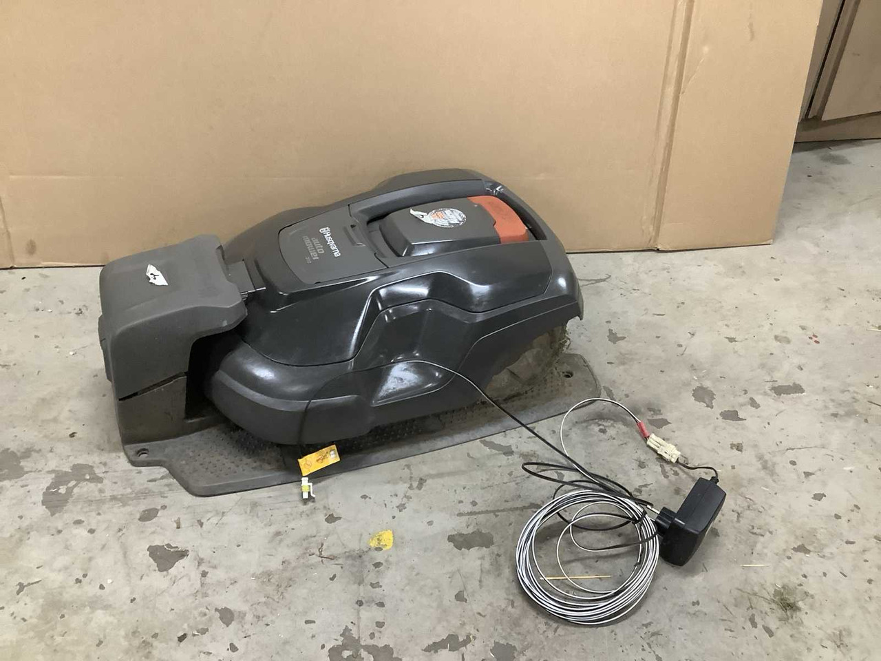 Husqvarna 310 - מכסחת גינה: תמונה 1 Husqvarna 310 - מכסחת גינה: תמונה 1
