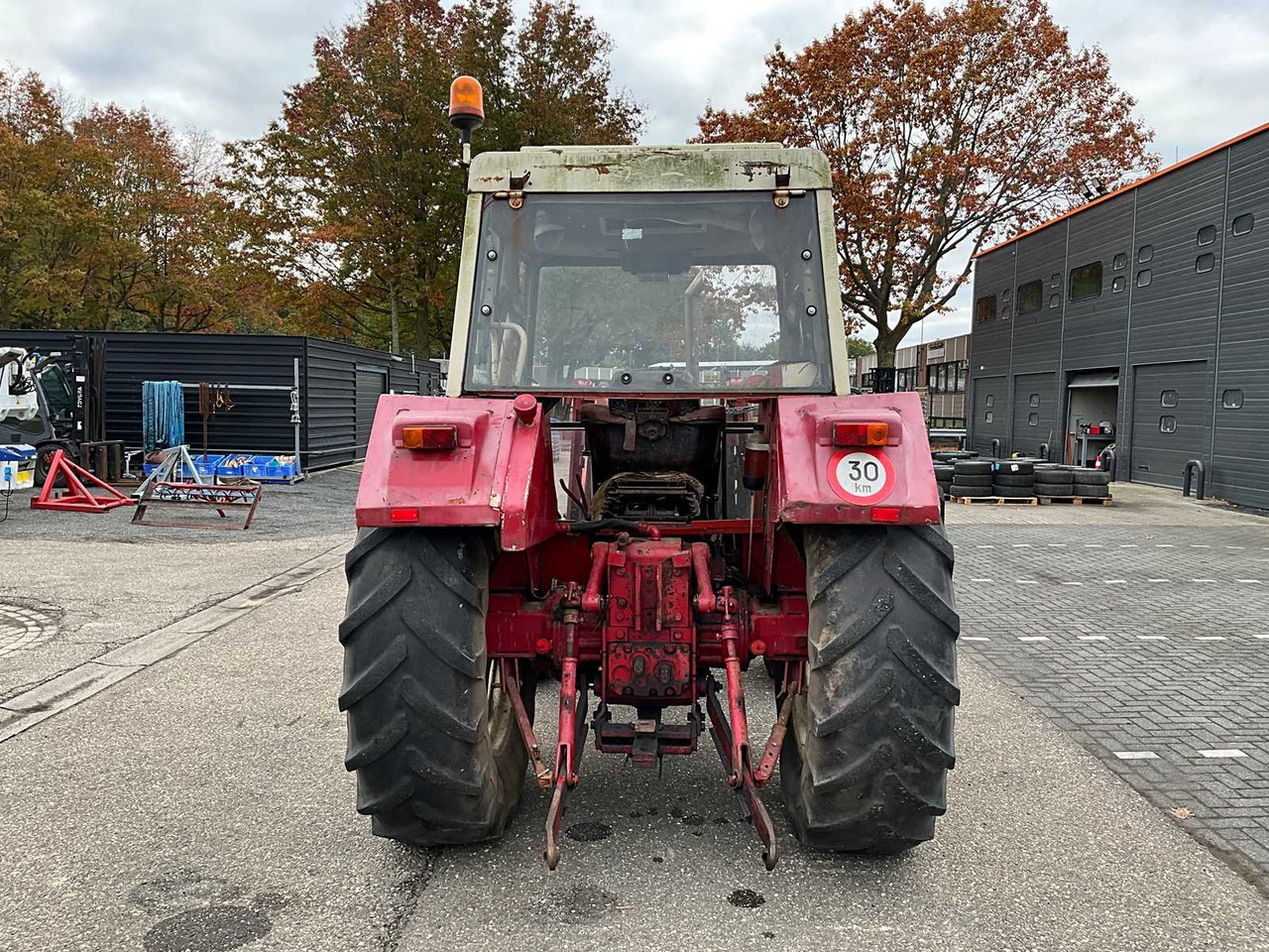 International 844AS - טרקטור חקלאי: תמונה 4 International 844AS - טרקטור חקלאי: תמונה 4