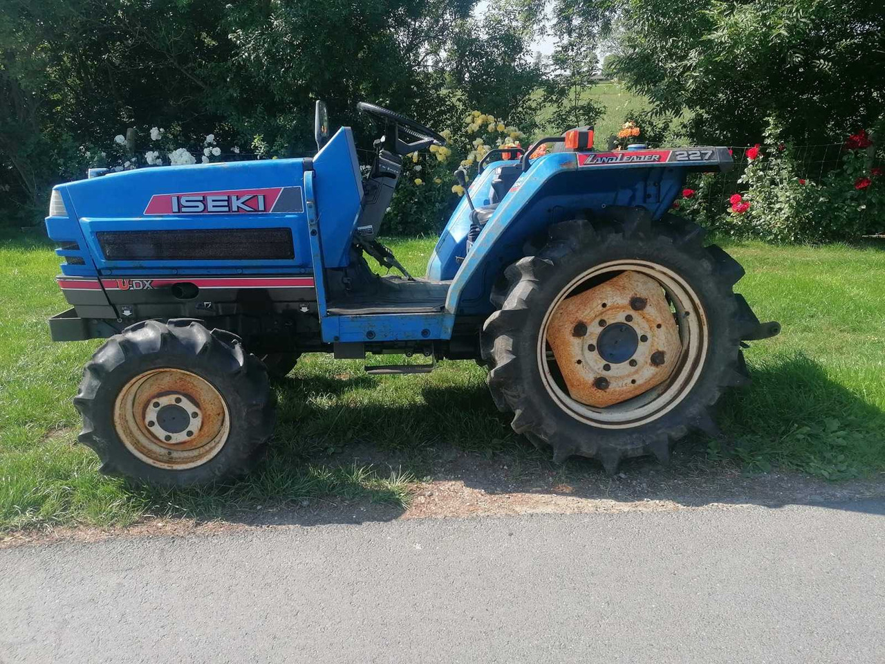 Iseki TA227 - טרקטור קומפקטי: תמונה 1 Iseki TA227 - טרקטור קומפקטי: תמונה 1