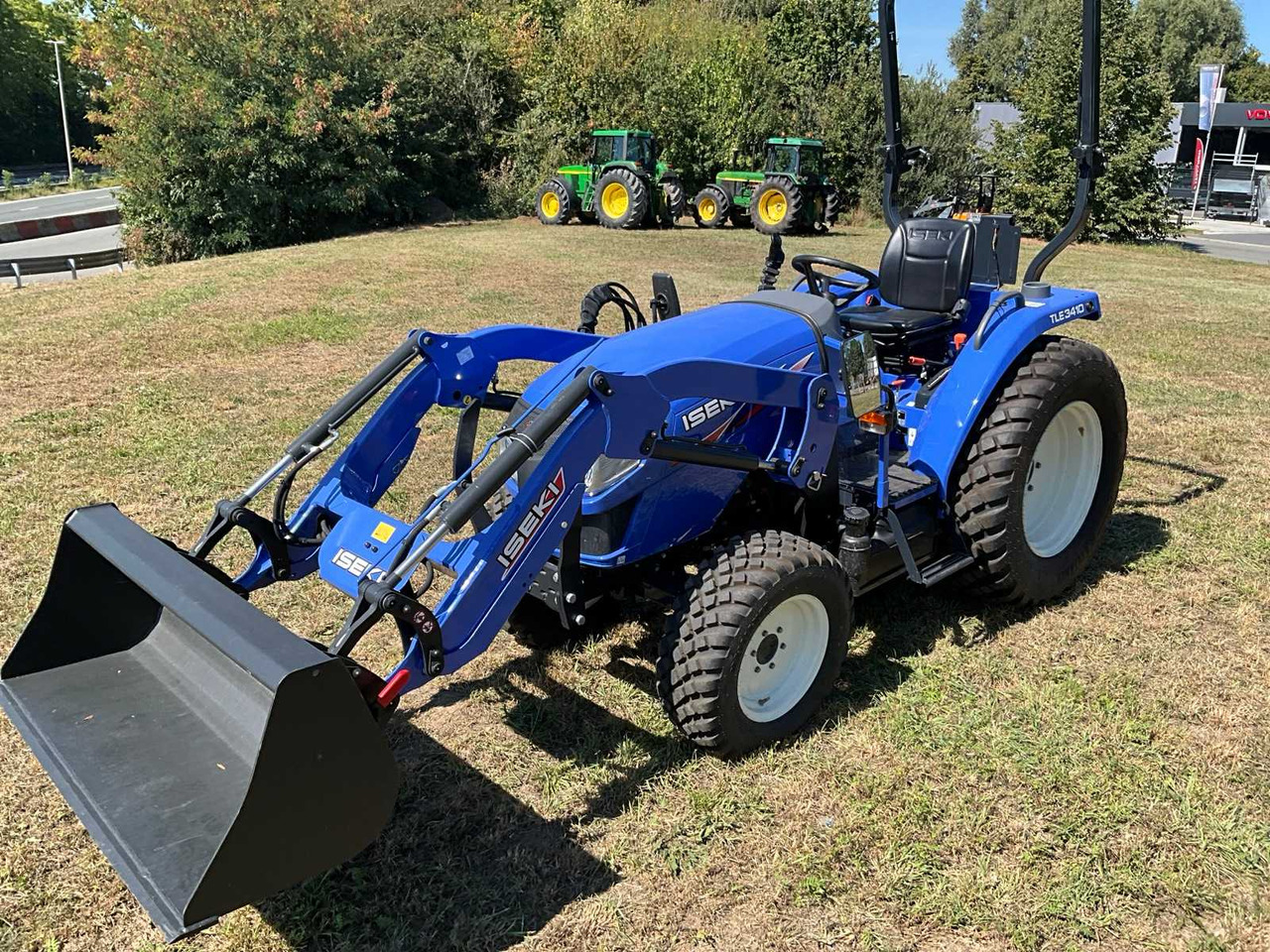 Iseki TLE3410 - טרקטור קומפקטי: תמונה 1 Iseki TLE3410 - טרקטור קומפקטי: תמונה 1
