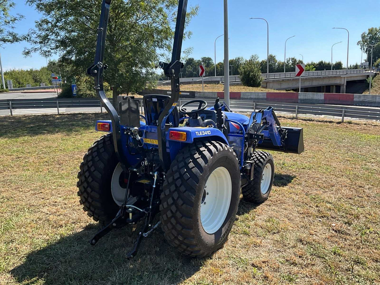 Iseki TLE3410 - טרקטור קומפקטי: תמונה 5 Iseki TLE3410 - טרקטור קומפקטי: תמונה 5