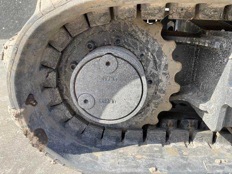 מחפר סורק JCB 15 C-1: תמונה 6