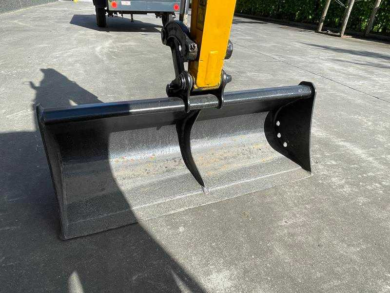 מחפר סורק JCB 15 C-1: תמונה 18