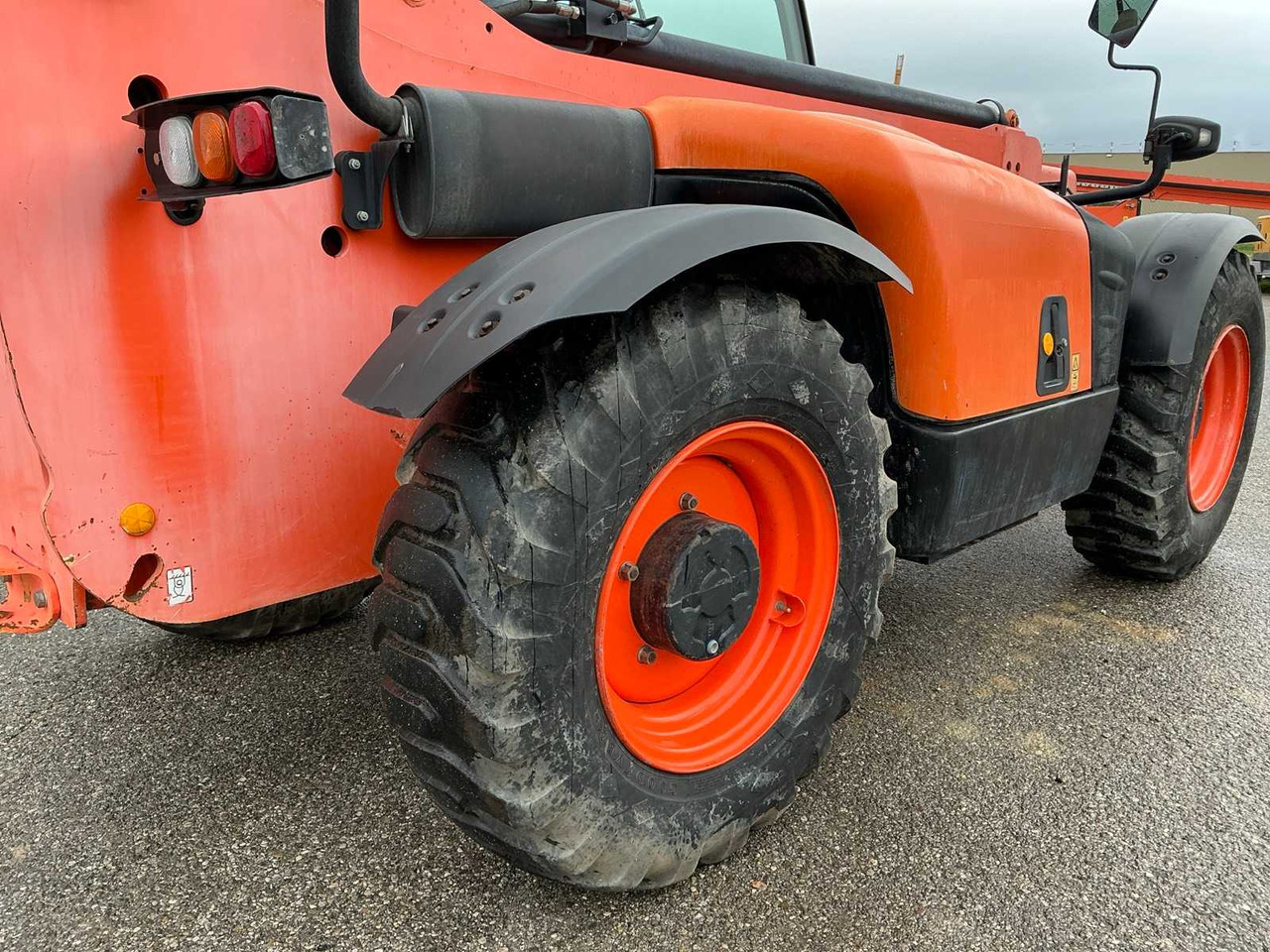 JCB 535-95 - מעמיס היגוי החלקה: תמונה 5 JCB 535-95 - מעמיס היגוי החלקה: תמונה 5
