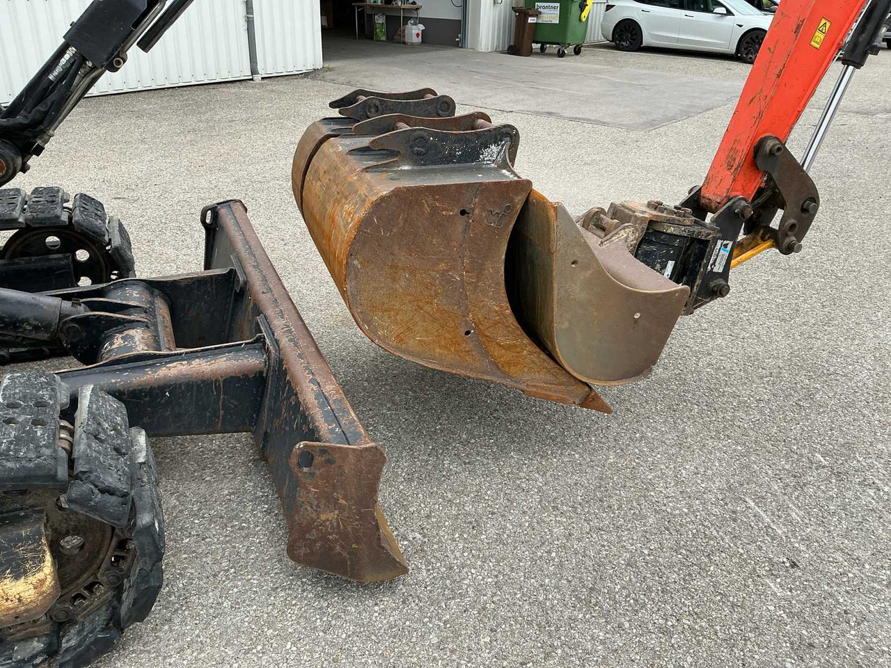 מחפר סורק JCB 86C-1TAB: תמונה 8