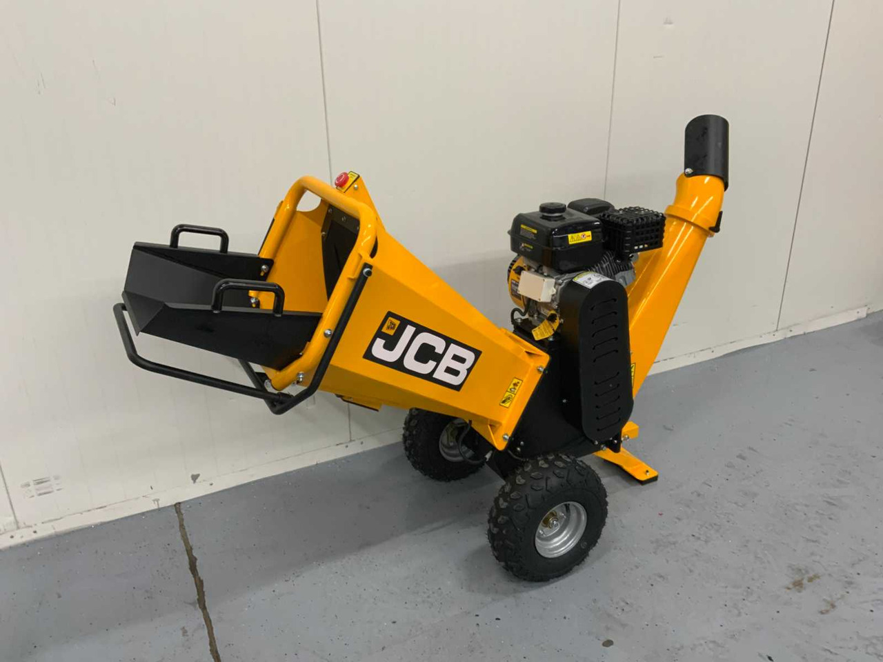 JCB CH75100P - מגרסת עץ: תמונה 2 JCB CH75100P - מגרסת עץ: תמונה 2