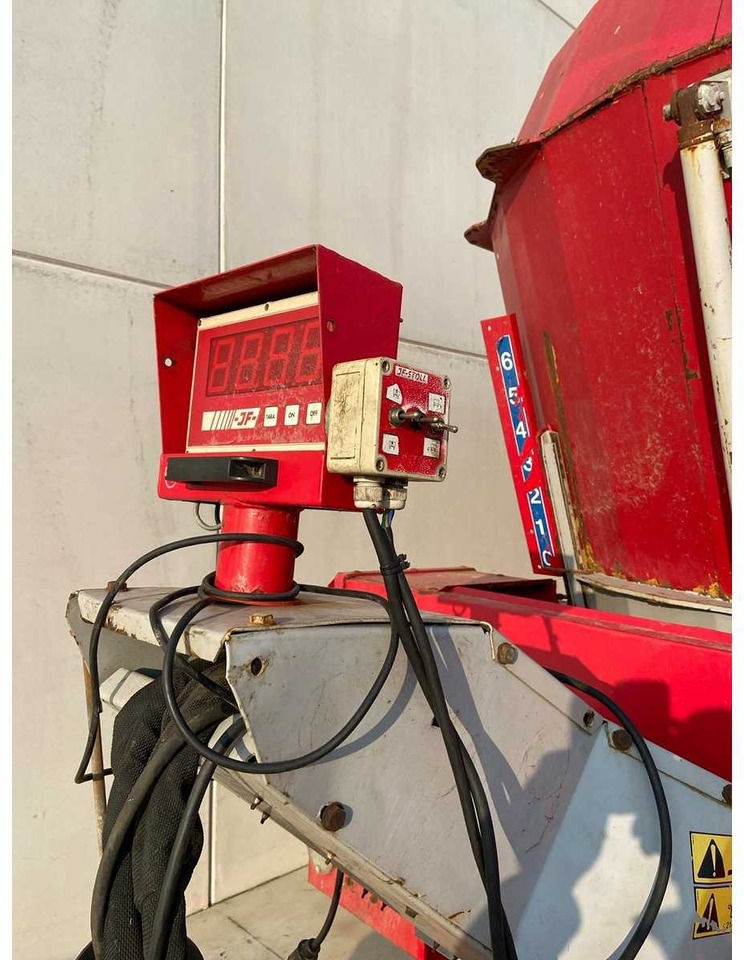 עגלת מערבל מספוא JF Stoll Feeder VM18: תמונה 10