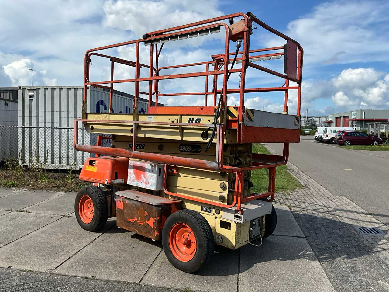JLG 3969-E - פלטפורמה אווירית: תמונה 1 JLG 3969-E - פלטפורמה אווירית: תמונה 1