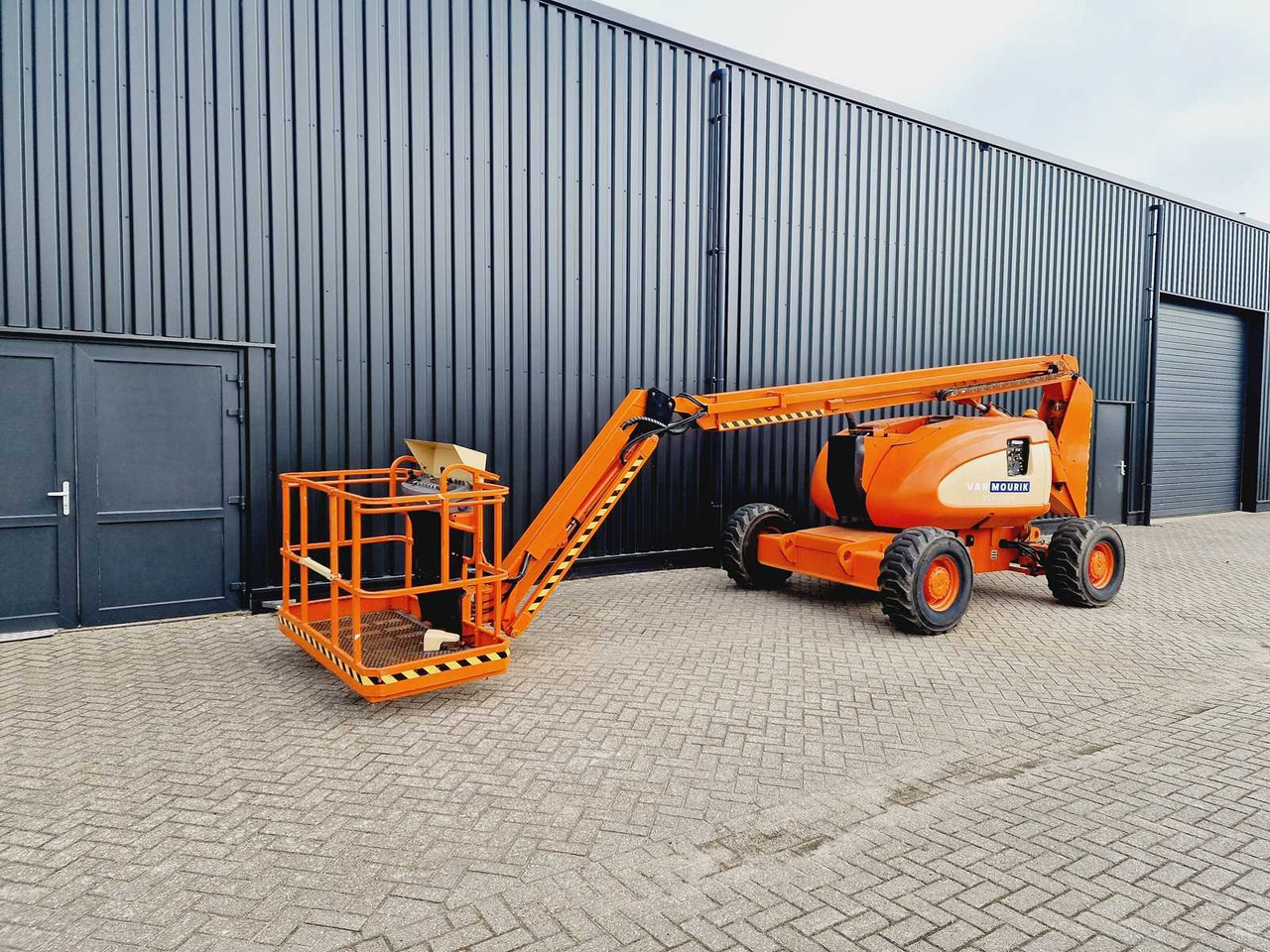 JLG 600 AJ - פלטפורמה אווירית: תמונה 1 JLG 600 AJ - פלטפורמה אווירית: תמונה 1