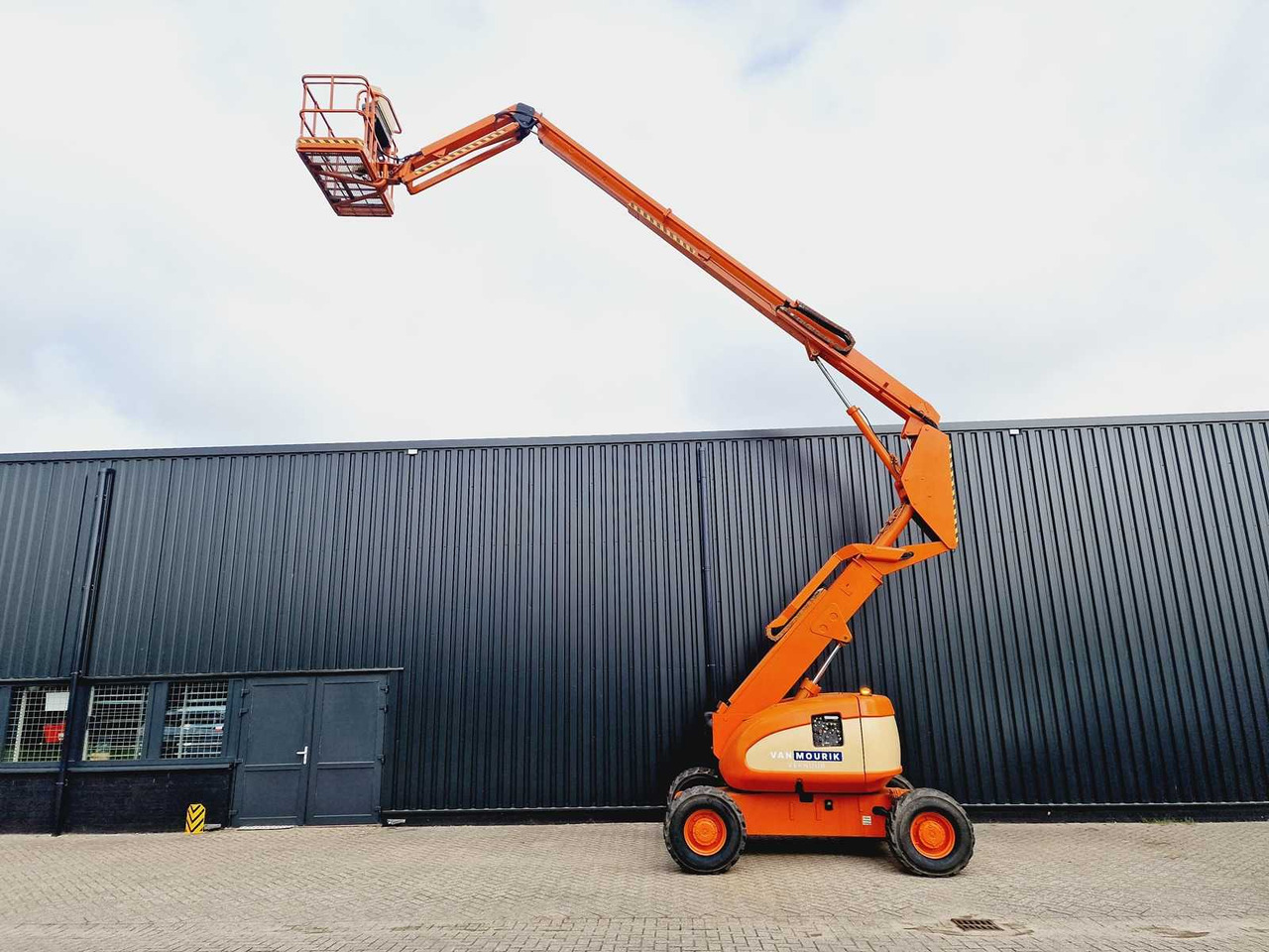 JLG 600 AJ - פלטפורמה אווירית: תמונה 5 JLG 600 AJ - פלטפורמה אווירית: תמונה 5