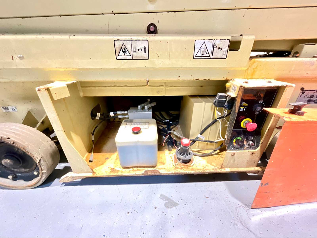 JLG -6RS - AERIAL WORK PLATFORM, 2015, 7.8M, 279 HOURS, SCISSOR LIFT - פלטפורמה אווירית: תמונה 5 JLG -6RS - AERIAL WORK PLATFORM, 2015, 7.8M, 279 HOURS, SCISSOR LIFT - פלטפורמה אווירית: תמונה 5