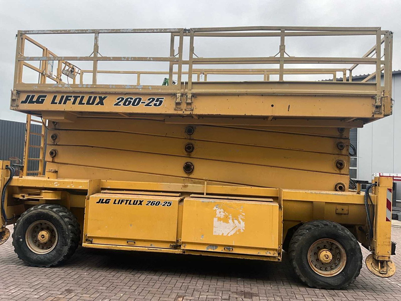 JLG Liftlux 260-25D4WDS/P - פלטפורמה אווירית: תמונה 4 JLG Liftlux 260-25D4WDS/P - פלטפורמה אווירית: תמונה 4