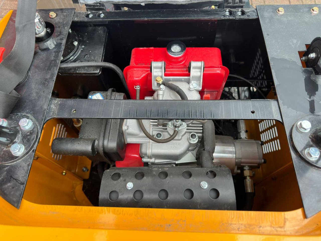 מיני מחפר JPC HT12: תמונה 12