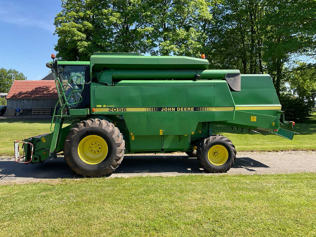 John Deere 2056 - מקצרת קומבינה: תמונה 2 John Deere 2056 - מקצרת קומבינה: תמונה 2