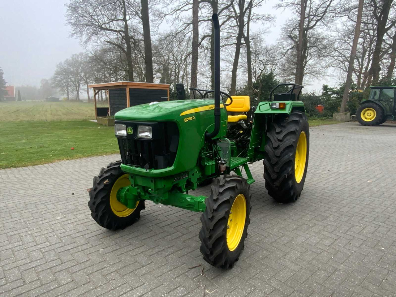 John Deere 5050D - טרקטור חקלאי: תמונה 1 John Deere 5050D - טרקטור חקלאי: תמונה 1