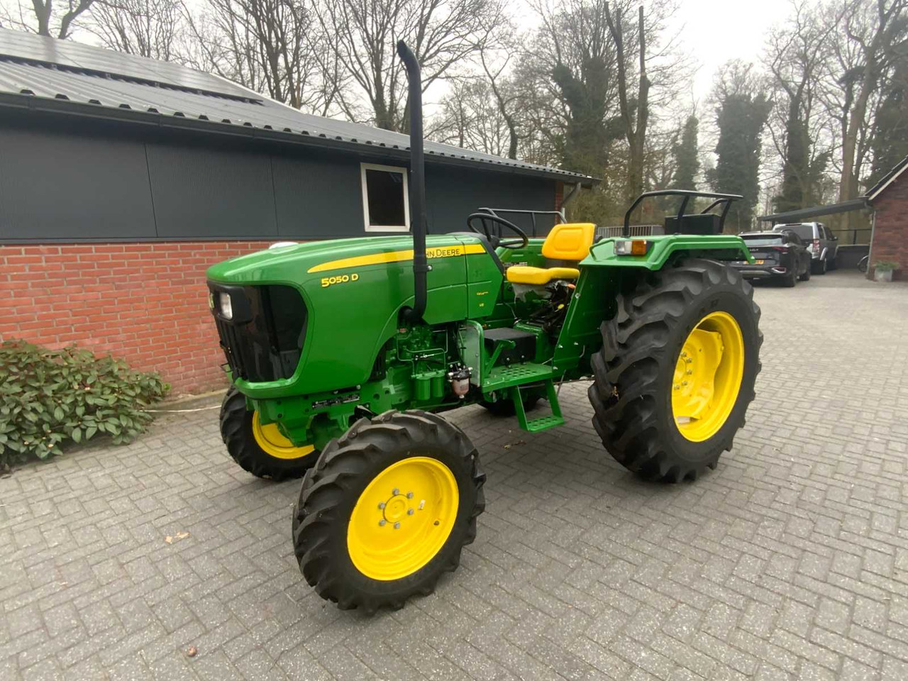 John Deere 5050D - טרקטור חקלאי: תמונה 3 John Deere 5050D - טרקטור חקלאי: תמונה 3