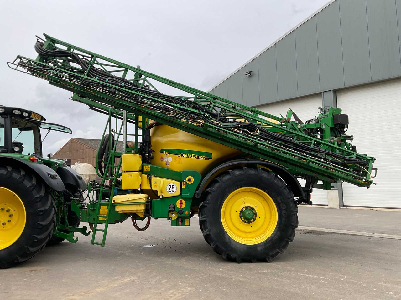 John Deere 840 - מרסס: תמונה 2 John Deere 840 - מרסס: תמונה 2