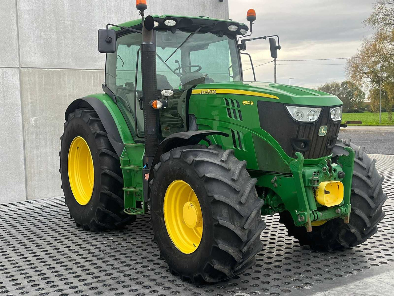 John Deere JOHN DEERE - 6150R - 4-WHEEL DRIVE TRACTOR - 2013 - טרקטור חקלאי: תמונה 4 John Deere JOHN DEERE - 6150R - 4-WHEEL DRIVE TRACTOR - 2013 - טרקטור חקלאי: תמונה 4