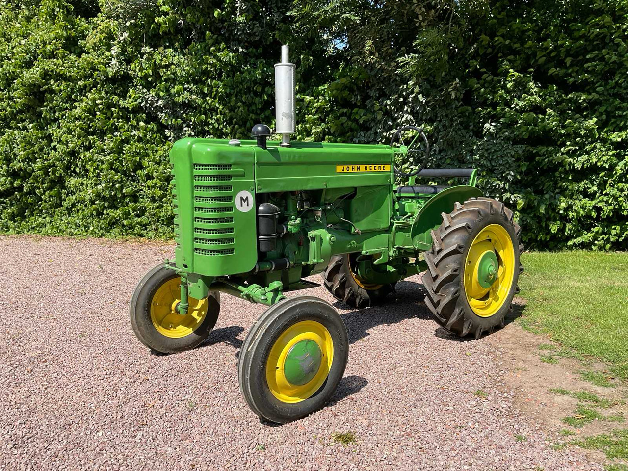 John Deere M - טרקטור חקלאי: תמונה 1 John Deere M - טרקטור חקלאי: תמונה 1