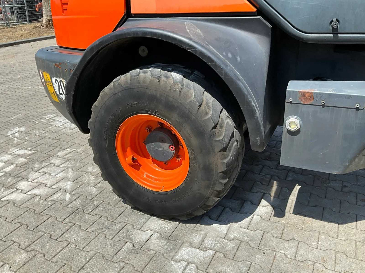 מעמיס גלגלים KOMATSU WA80-6 2015 WHEEL LOADER: תמונה 8 מעמיס גלגלים KOMATSU WA80-6 2015 WHEEL LOADER: תמונה 8