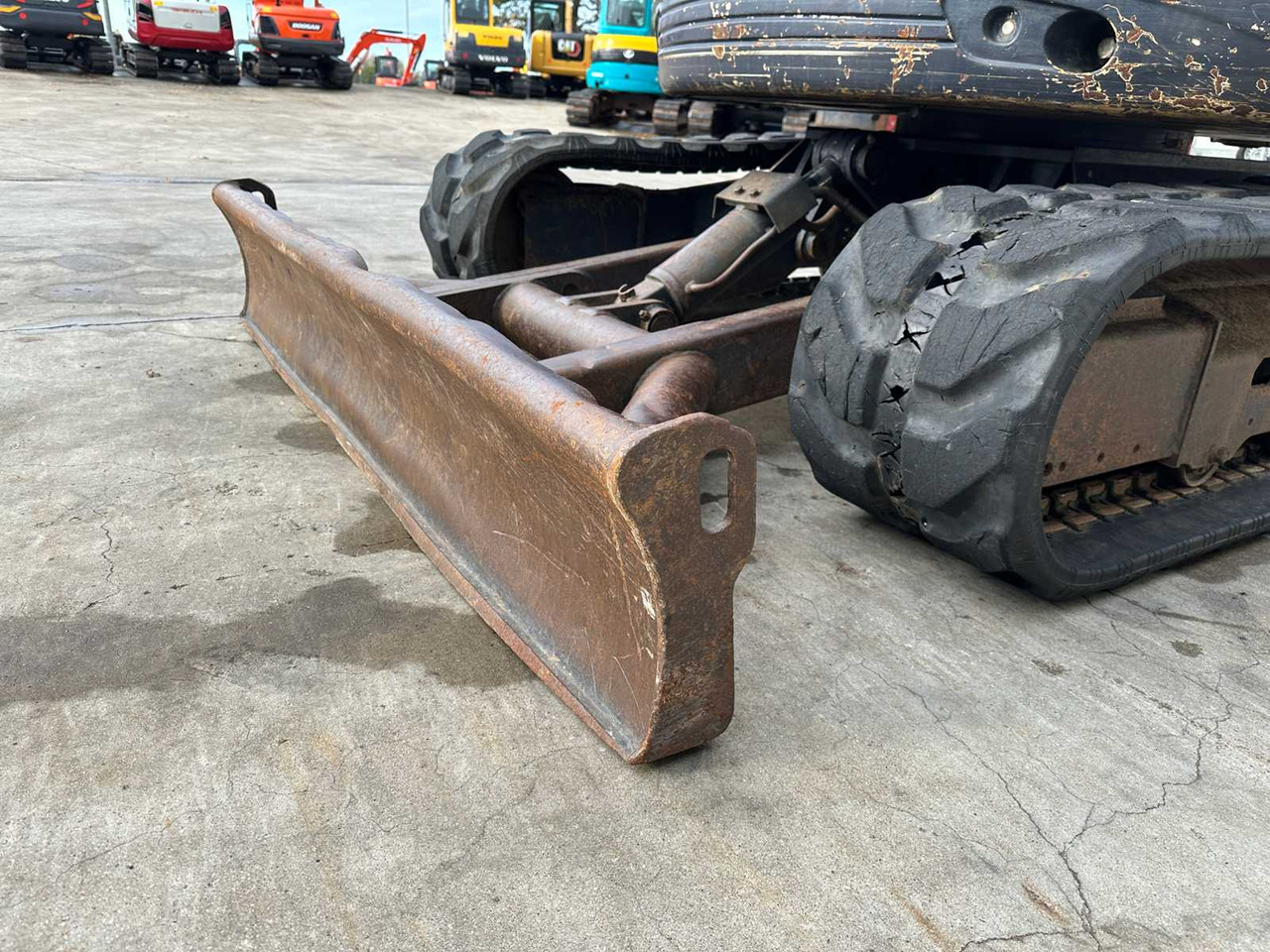 מחפר KUBOTA - 2005 - U45 - 3 - MIDI EXCAVATOR: תמונה 23 מחפר KUBOTA - 2005 - U45 - 3 - MIDI EXCAVATOR: תמונה 23